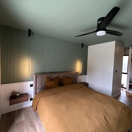 La Casa Gina Feriehus Gouesnach